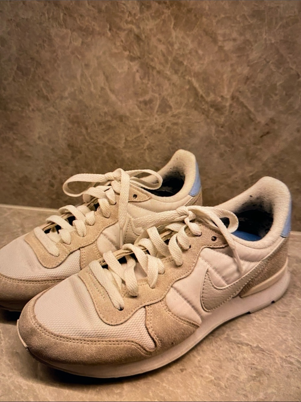 Nike Women's Low-Top Sneakers in Cream and Light Blue